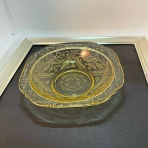 Beautiful, small yellow depression glass berry bowl. Qty 2.